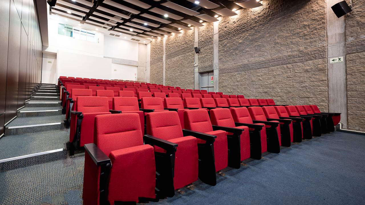Sala Magistral 2 Bloque Y Portrait